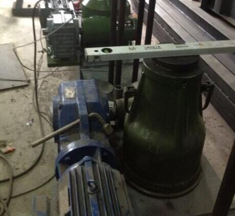 螺旋式電動(dòng)千斤頂